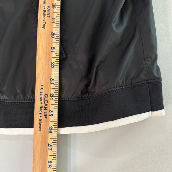 Nike‎ Sportswear Women’s Track Jacket XL Black Windrunner Zip-Up (886946-010) - Picture 8 of 8